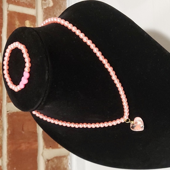Children's Fashion Heart Necklace,  Earrings,  and Bracelet Set - Picture 7 of 12